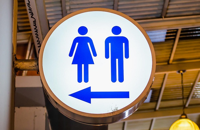 New York to Paris flight diverts to Ireland so passengers can use toilets